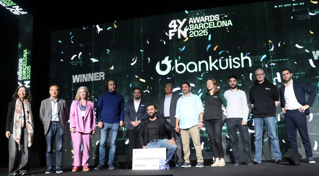 Foto familia premios 4YFN